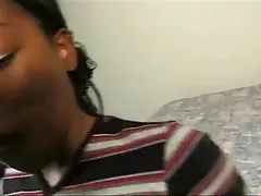 Чорна дівчина волохаті