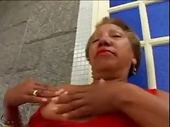 49yr старі чорно Бабуся Марія смокче і отримує виебать Хороші