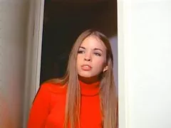 Блондинка соглядатай потребує більшої кількості