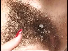 Волохаті блондинка з чорним Буша і великий дупу їде важко!