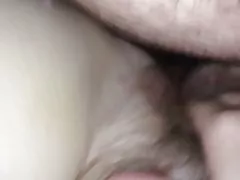 Дружина кінчає з мій член в її задницу