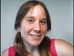 Чудова волохаті дама отримує її вершковим киска трахкав