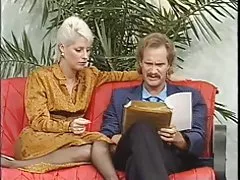 Коротке волосся блондинка робочих леді