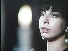 Брюнеток: коротке волосся проти фігурні