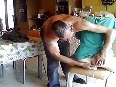 Мені Волосатий Сара плавець 1of2 з літньою людиною